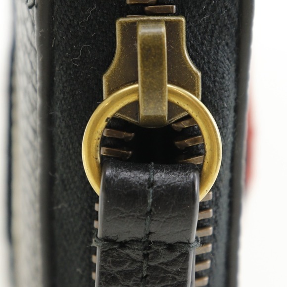 GUCCI Black Leather GG Marmont Wallet - Picture 10 of 11